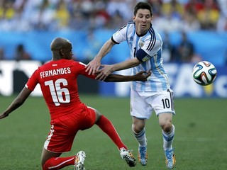 Messiho Švajčiari pozorne bránili, ale aj tak sa presadil.