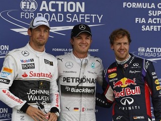 Prvý traja v kvalifikácii: Button, Rosberg a Vettel.
