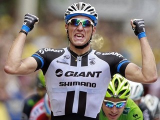 Marcel Kittel vyhral tretiu etapu TdF, za ním je Peter Sagan.