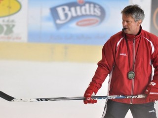Gregor odletel do Vladivostoku, v tíme KHL by chcel aj Slovákov
