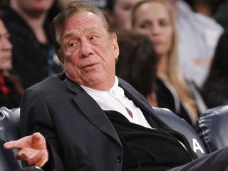 Donald Sterling sa len tak ľahko nevzdá.