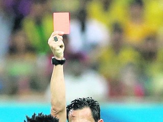 Ako pravidlá stvorili futbal. Pred 150 rokmi sa podobal na rugby