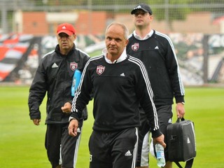 Tréner Juraj Jarábek.