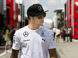 Mercedes je pre Hamiltona rodinou odkedy začal jazdiť v efjednotke.