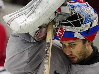 K najlepším v našich dresoch patril brankár Ján Laco.