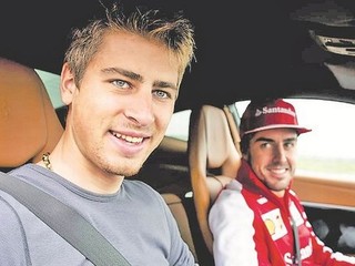 Peter Sagan vraví, že s Fernandom Alonsom ho spája kamarátsky vzťah.