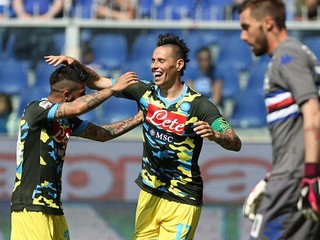 Marek Hamšík (v strede).