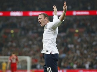 Wayne Rooney si v anglickej reprezentácii zahrá na ľavom krídle.