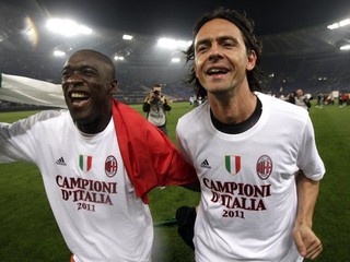 Clarence Seedorf (vľavo) s Filippom Inzaghim.