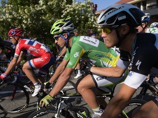 Slovenský cyklista Peter Sagan (v zelenom) na archívnej snímke.