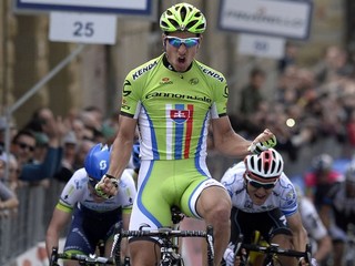 Sagan tesne vyhral špurt prvej etapy De Panne-Koksijde