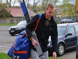 Zraz slovenskej hokejovej reprezentácie v príprave na majstrovstvá sveta 2014 v Poprade 22. apríla 2014. Na snímke obranca Edmontonu Oilers Martin Marinčin.