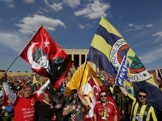 Fanúšikovia Fenerbahce.