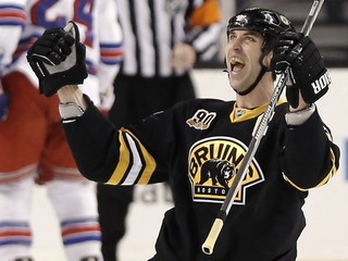 Zdeno Chára si s Bostonom zahrá druhé kolo play-off.