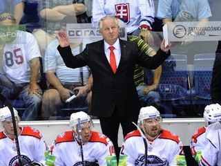 Július Šupler na lavičke Donecka v KHL.