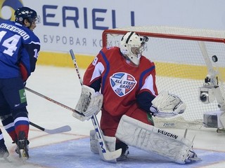 Bývalý najlepší strelec NHL Cheechoo prestúpil zo Záhrebu do Minska