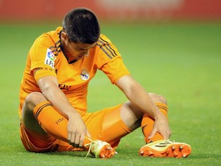 Real Madrid je odkázaný na prehry súperov. Smutný Alvaro Morata.