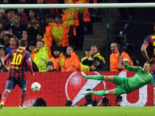 Barcelona vyhrala v osemfinále na City 2:0, Zlatan dal dva góly Leverkusenu