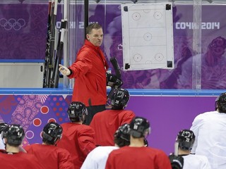 Kanaďan Sean Simpson na švajčiarskom tréningu v Soči.