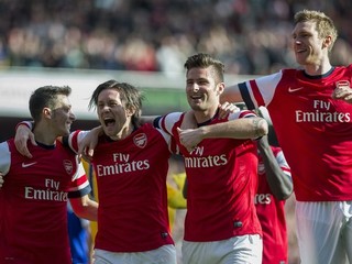 Arsenal po výhre nad Evertonom postúpil do semifinále pohára