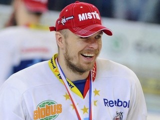 Martin Bartek získal v roku 2012 titul českého majstra s Pardubicami.