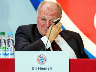 Šéf Bayernu Hoeness dostal za dane tri a pol roka väzenia