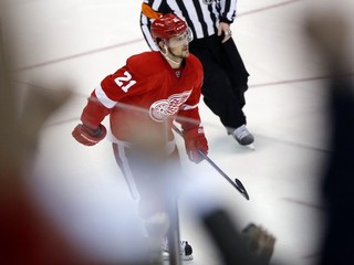 Slovák Tomáš Tatar priviedol samostatným nájazdom k výhre Detroit.