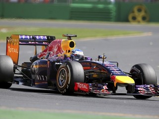 Sebastian Vettel zatiaľ sezónu nezačína dobre.