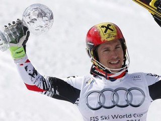 Najlepším slalomárom sezóny je Rakúšan Marcel Hirscher.