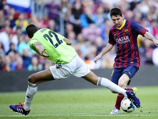 Lionel Messi strelil Pamplone tri góly.