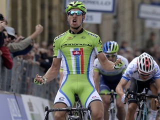 Sagan sa z víťazstva v etape tešil v piatok.