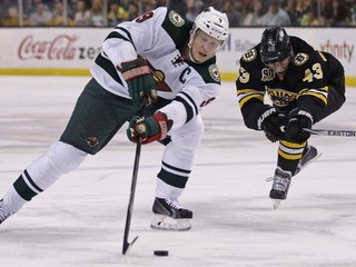 Fínsky útočník Mikko Koivuv drese Minnesoty.