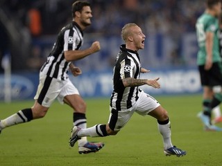 Miroslav Stoch sa opäť v Grécku tešil z gólu.