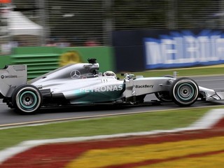 Aj najrýchlejší v kvalifikácii v Austráliii bol Lewis Hamilton na Mercedese.