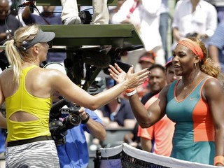 Šarapovovú trápi Serena, nevyhrala s ňou 10 rokov