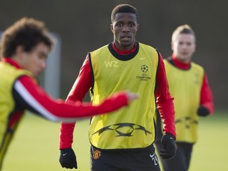 Wilfried Zaha (v strede).