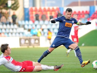 Igor Žofčák z ŠK Slovan Bratislava (vpravo) na ilustračnej snímke.