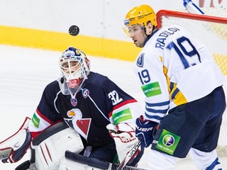 Jaroslav Janus v bránke Slovana predviedol opäť výborný výkon.