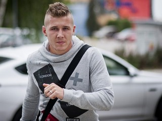 Kucka si pretrhol väz v kolene, chýbať môže pol roka