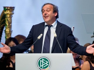 Michel Platini bude mať nového mediálneho radcu.