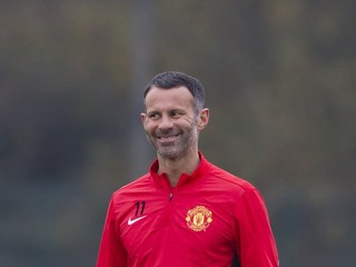 Ryan Giggs bude pokračovať inde, zdá sa.