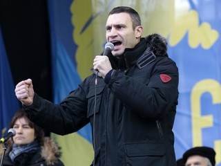 Vitalij Kličko dal k dispozícii titul, chce sa venovať politike