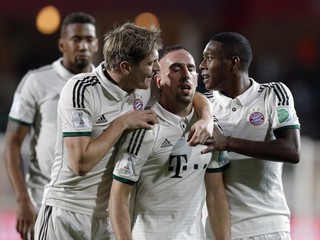 Franck Ribéry (v strede) strelil prvý gól Bayernu.