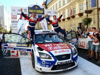 Víťazná posádka Grzegorz Grzyb – Robert Hundla z Poľska na Forde Focus v Košiciach 8. septembra 2013.
