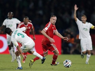 Bayern pokojne udržal dvojgólové víťazstvo. V červenom Fanck Ribéry.