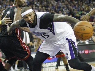 Basketbalista Sacramenta DeMarcus Cousins. Jeho mužstvo doma zdolalo Miami.