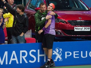 Slovenský tenista Lukáš Lacko a jeho tréner Ladislav Simon.