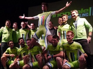 Sagan bol frontmanom Zelenej mašiny.