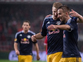 Dušan Švento sa teší z gólu.