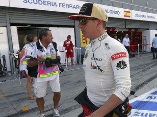 Budúci rok bude Kimi Räikkönen jazdiť opäť za Ferrari.